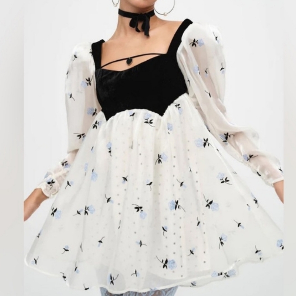 NWT For love and lemons marcella Dress - Size small
